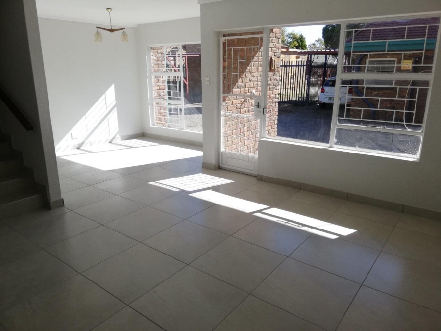 3 Bedroom Property for Sale in Miederpark North West